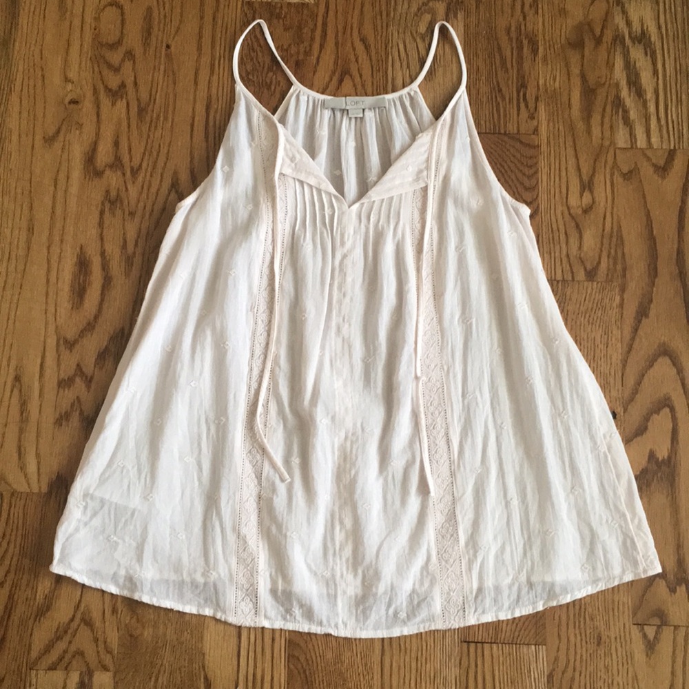 Sleeveless blouse